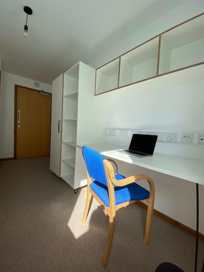 Regency Hall Smart Cheltenham Ensuite Rooms B ภายนอก รูปภาพ