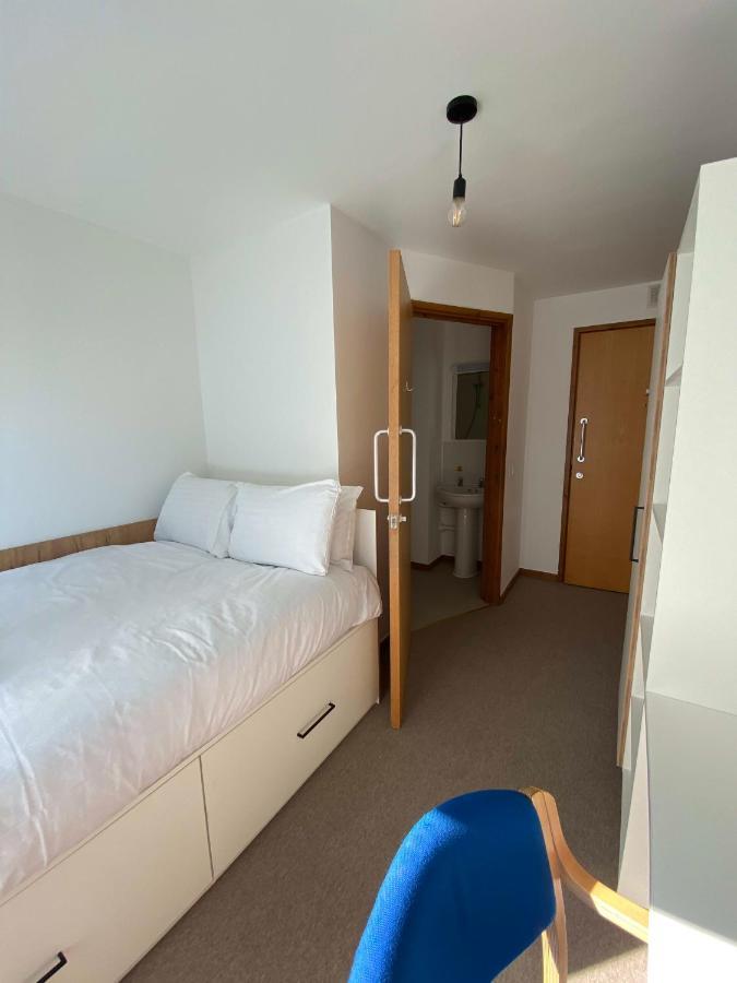 Regency Hall Smart Cheltenham Ensuite Rooms B ภายนอก รูปภาพ