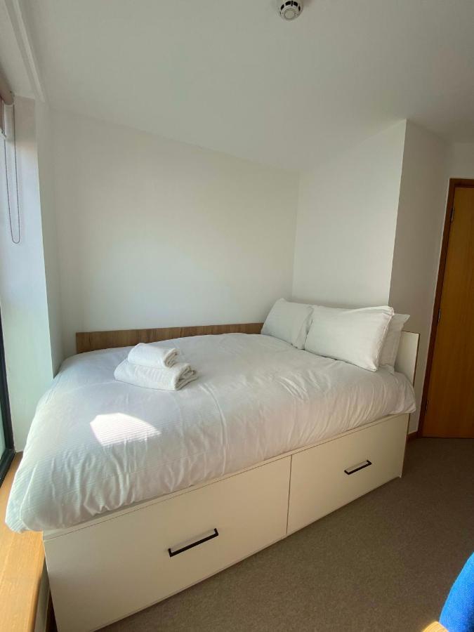 Regency Hall Smart Cheltenham Ensuite Rooms B ภายนอก รูปภาพ