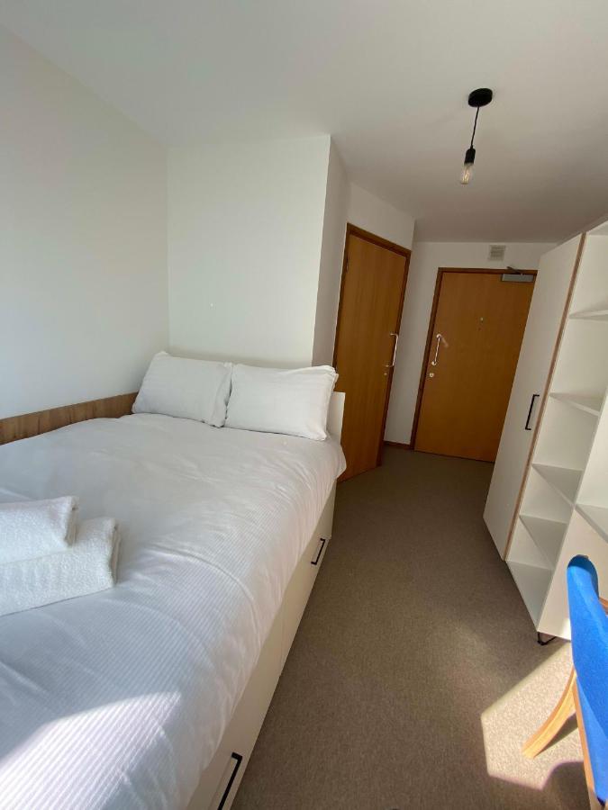 Regency Hall Smart Cheltenham Ensuite Rooms B ภายนอก รูปภาพ