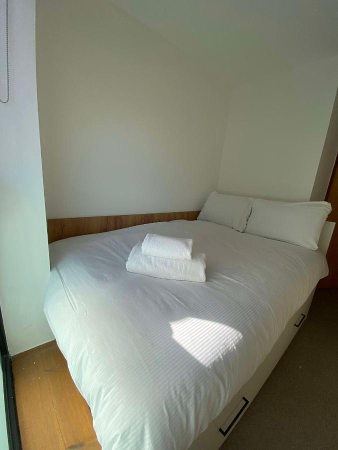 Regency Hall Smart Cheltenham Ensuite Rooms B ภายนอก รูปภาพ