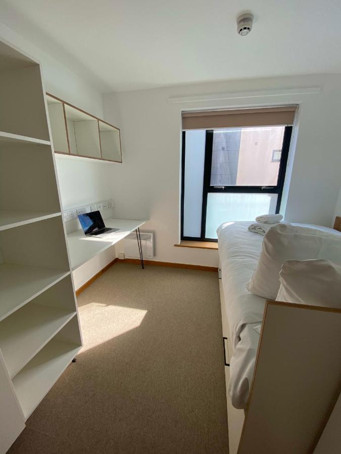 Regency Hall Smart Cheltenham Ensuite Rooms B ภายนอก รูปภาพ